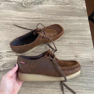 Women's Clarks Padmore - Brown Leather - Size 7.5
